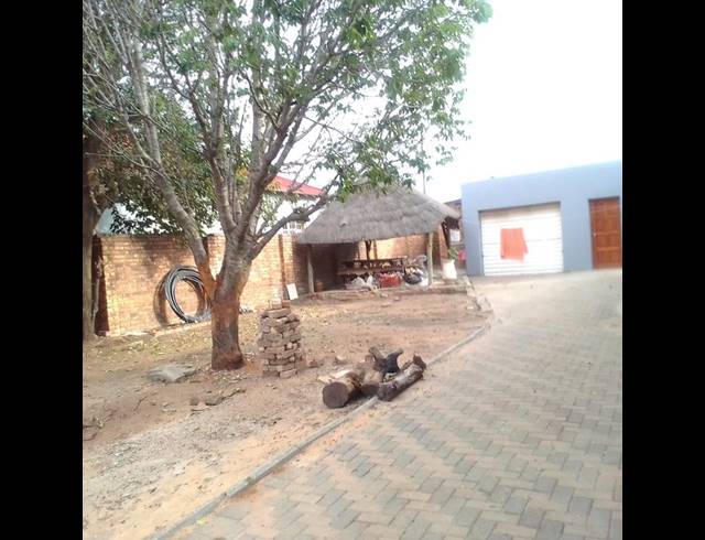 3 BEDROOM PROPERTY TO RENT IN REGENTS PARK